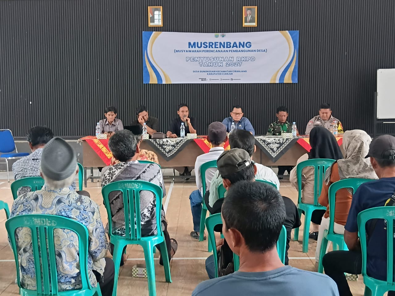 Babinsa Gunungsari Kawal Musrenbang Desa demi Percepatan Pembangunan Tahun 2027