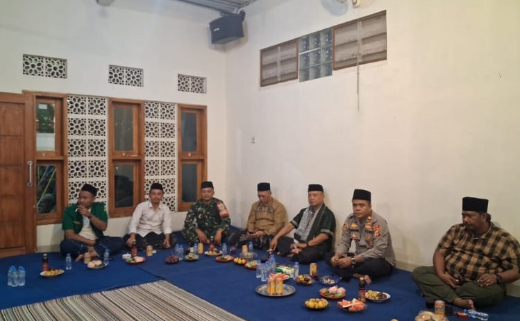 Pererat Silaturahmi Melalui Peringatan Isro Mi’raj, Babinsa Sertu Asep Supriatna Hadir di Tengah Masyarakat