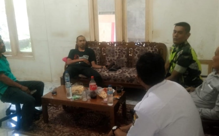 Sinergi Membangun Desa: Serka Wawan Karmawan Jalin Komsos Erat dengan Aparatur Desa Selagedang