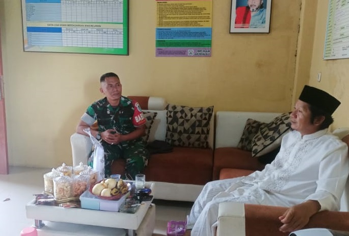 Sinergi Babinsa dan Tokoh Agama, Menjaga Kedamaian di Desa Hegarmanah