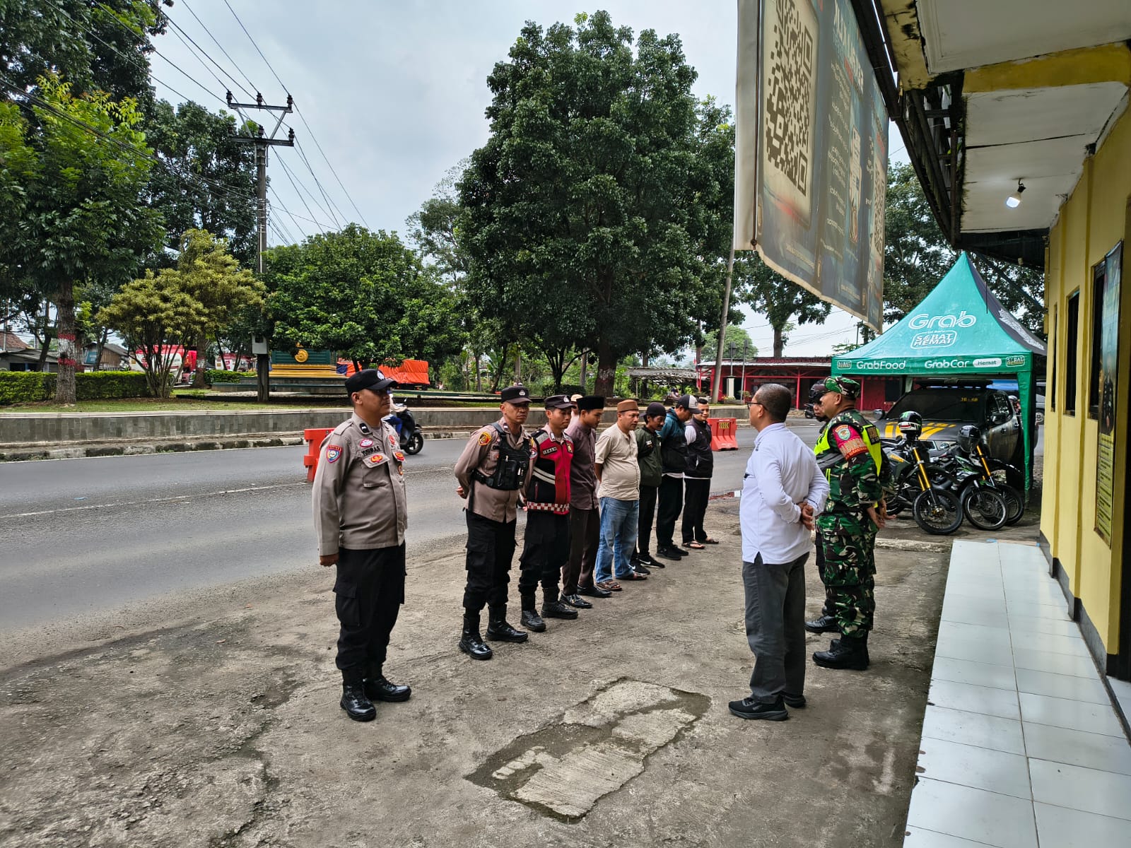 Sinergi Koramil 09/Ciranjang dan Polsek Sukaluyu Gelar Apel Gabungan Antisipasi Balap Liar di Jalan Baru Kuda Kosong