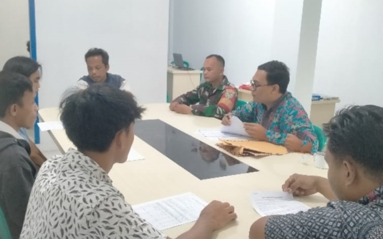 Perkuat Koordinasi Kewilayahan, Serda Surahmad Laksanakan Komsos Bersama Manajemen SPPG