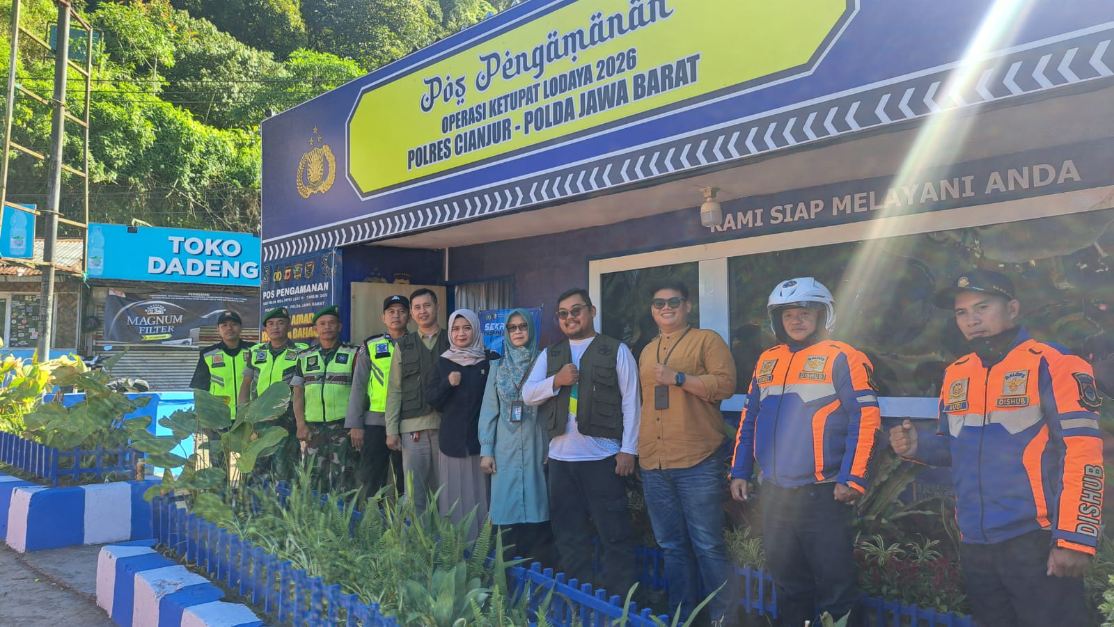 Dedikasi Pelda Sugiono dan Sertu Ahmad Saipudin Kawal Keamanan Puncak Seger Alam