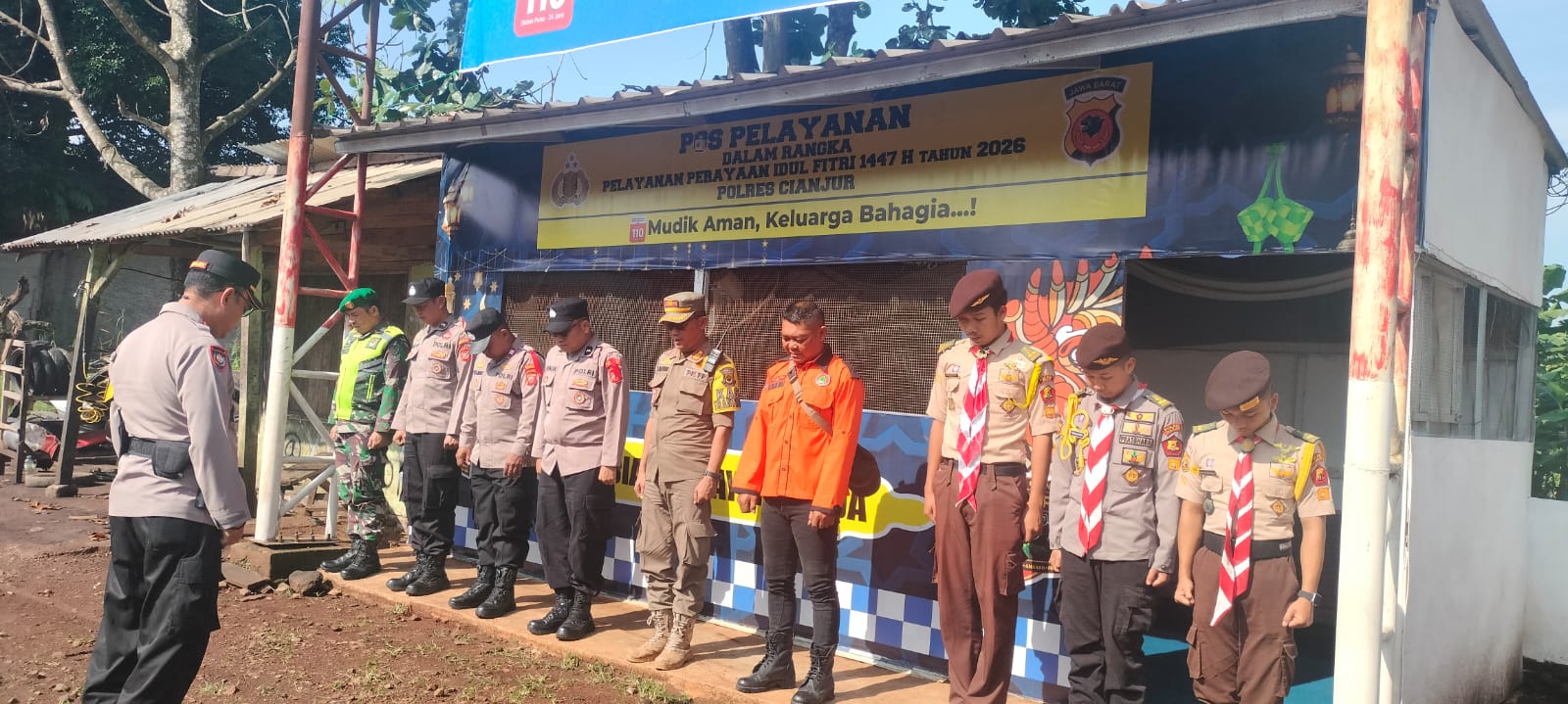 Pastikan Keamanan Wisata Perairan, Sertu Rohmadi Siaga di Pos Yan Dermaga Jangari