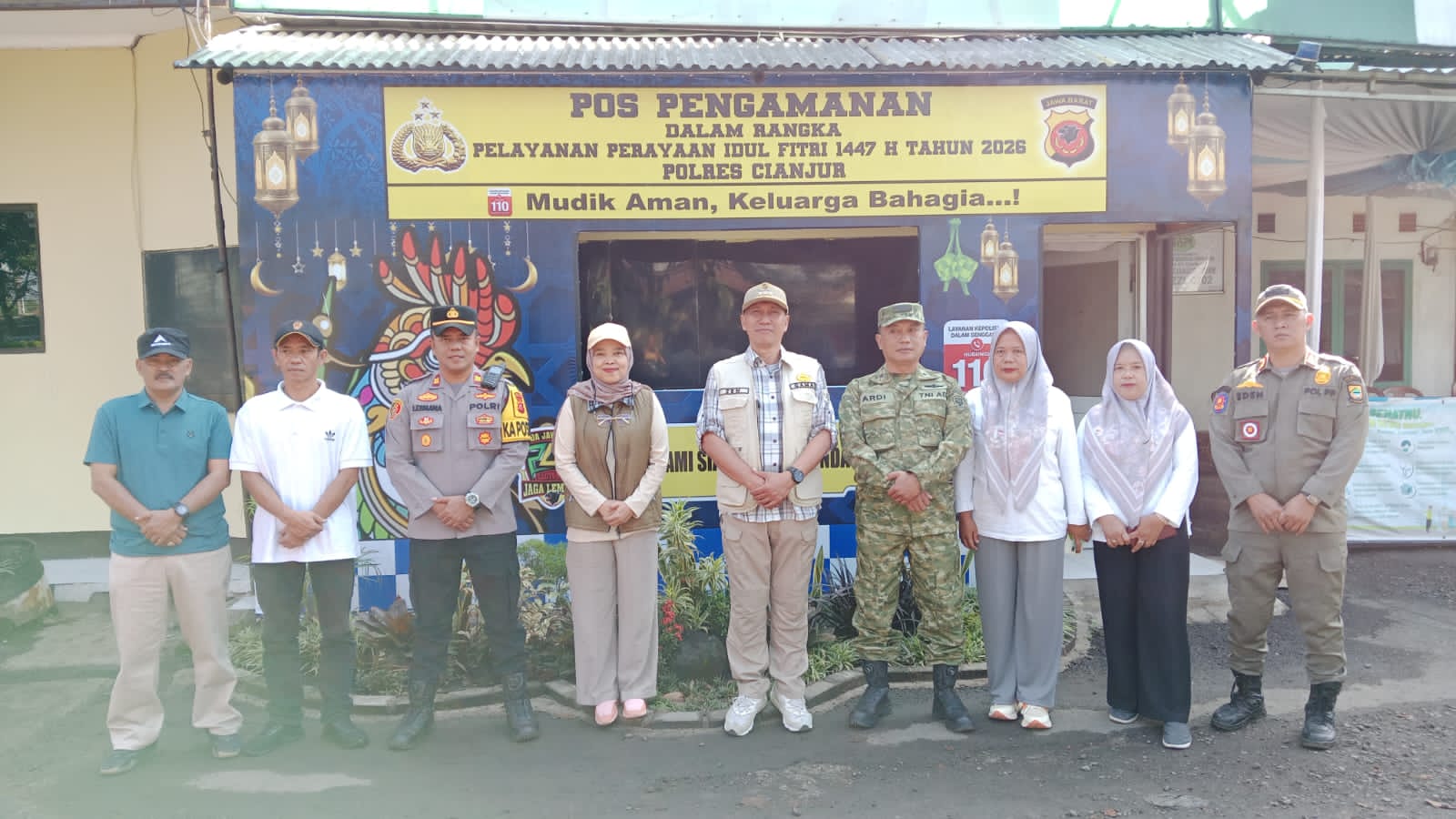 Sinergi Tanpa Batas, Babinsa Koramil 0608-09/Crj Perketat Pengamanan Idul Fitri di Pos PAM Kuda Kosong
