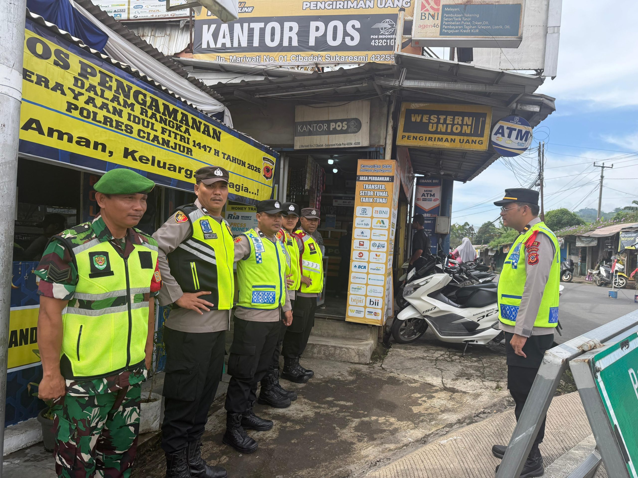 Sinergitas Pengamanan Idul Fitri 1447 H: Serka Jubel Manalu Kawal Kondusivitas Jalur Protokol di Pos PAM GSP
