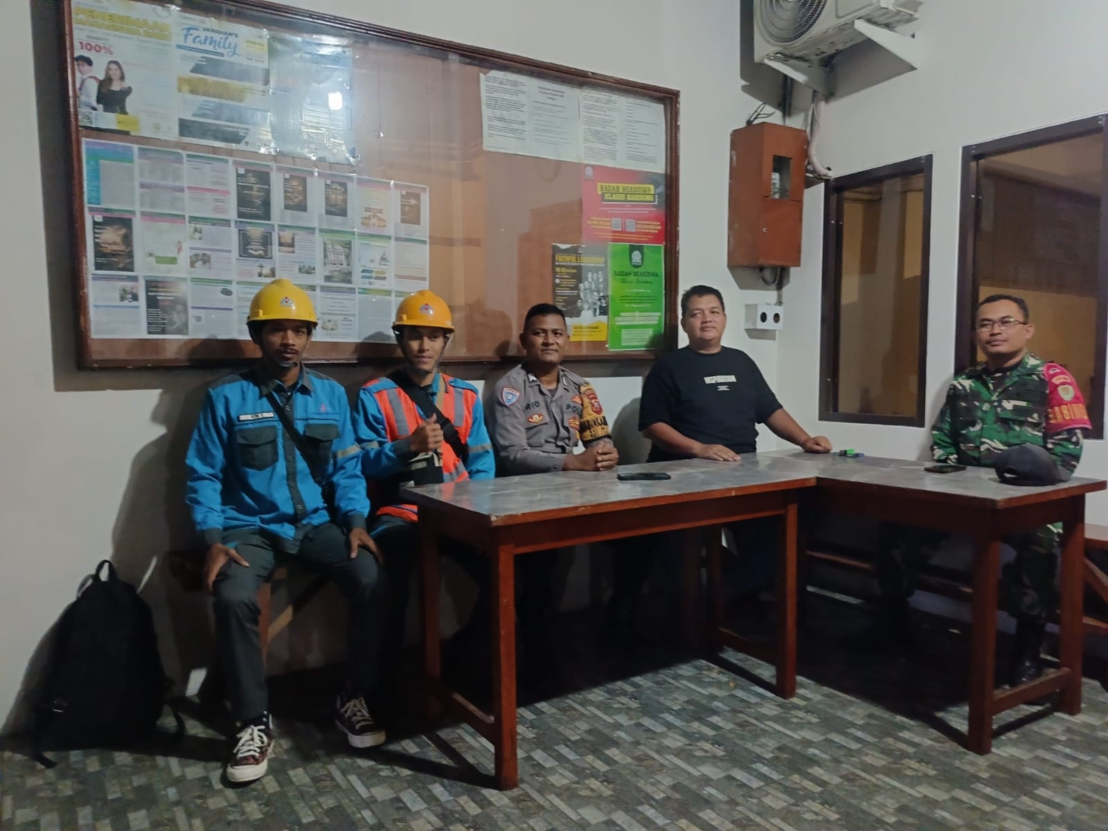 Jamin Keamanan Ibadah, Serka Adhista Kawal Kebaktian Kamis Putih di GKI Cianjur