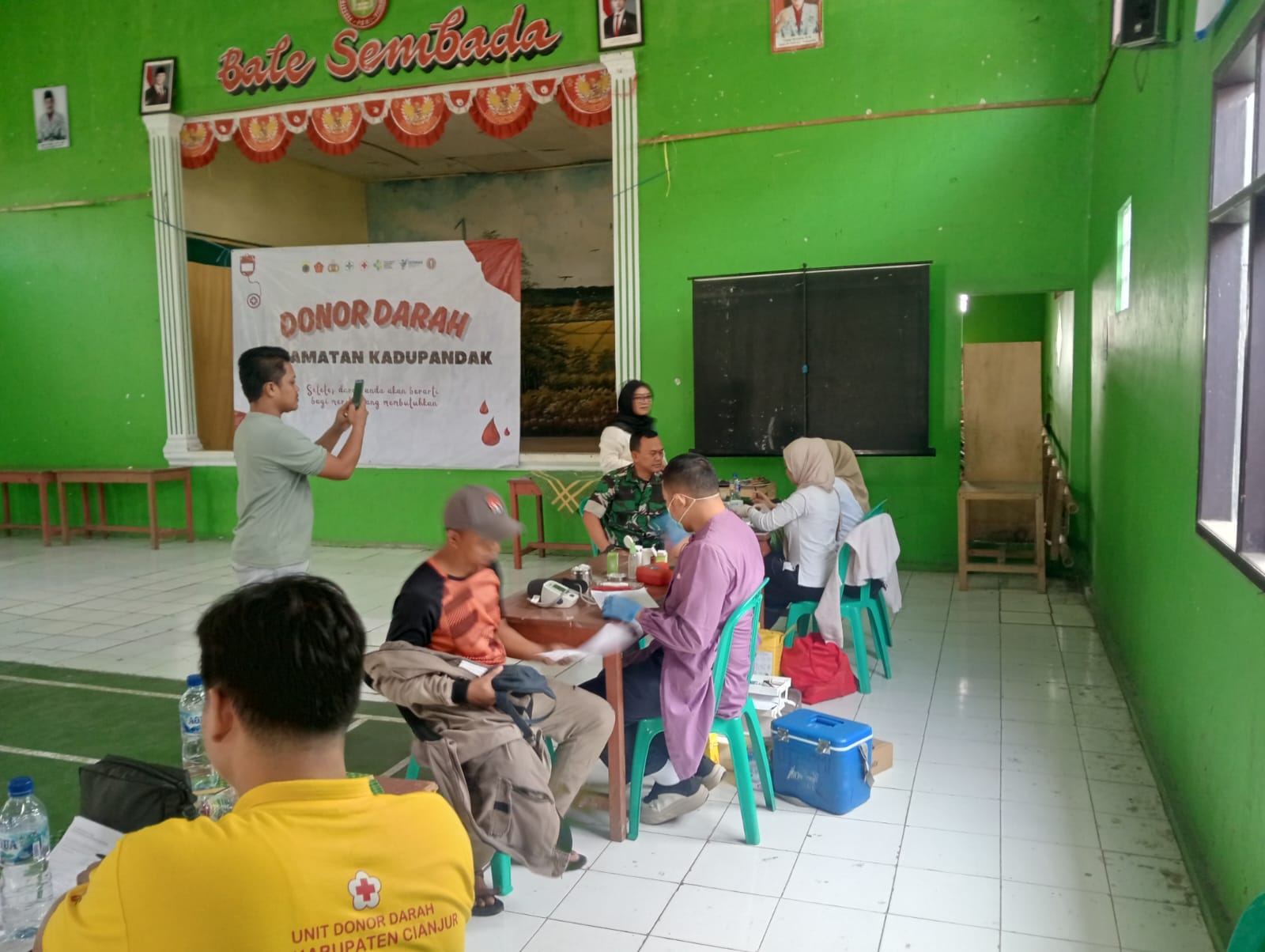Wujudkan Kepedulian Kemanusiaan, Anggota Koramil 14/Kadupandak Sukseskan Giat Donor Darah 2026