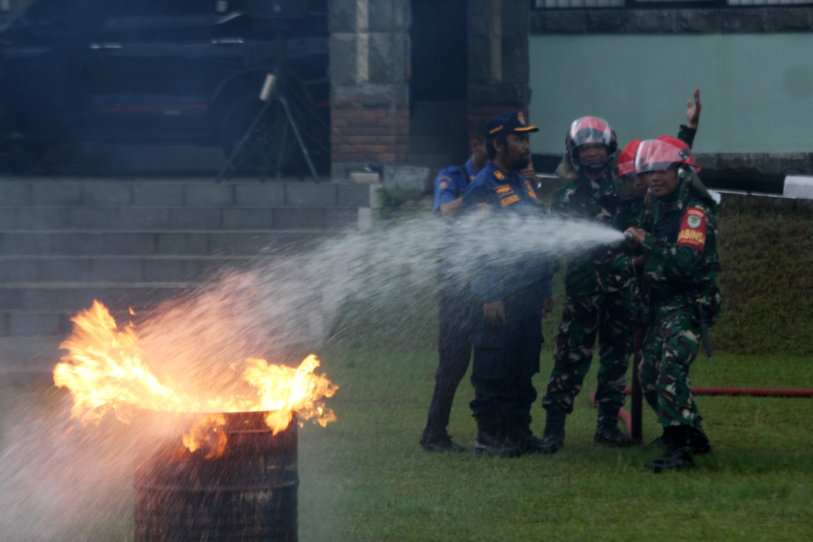 Tingkatkan Profesionalisme, Prajurit Kodim 0608/Cianjur Gelar Pelatihan Operasional Kendaraan Damkar