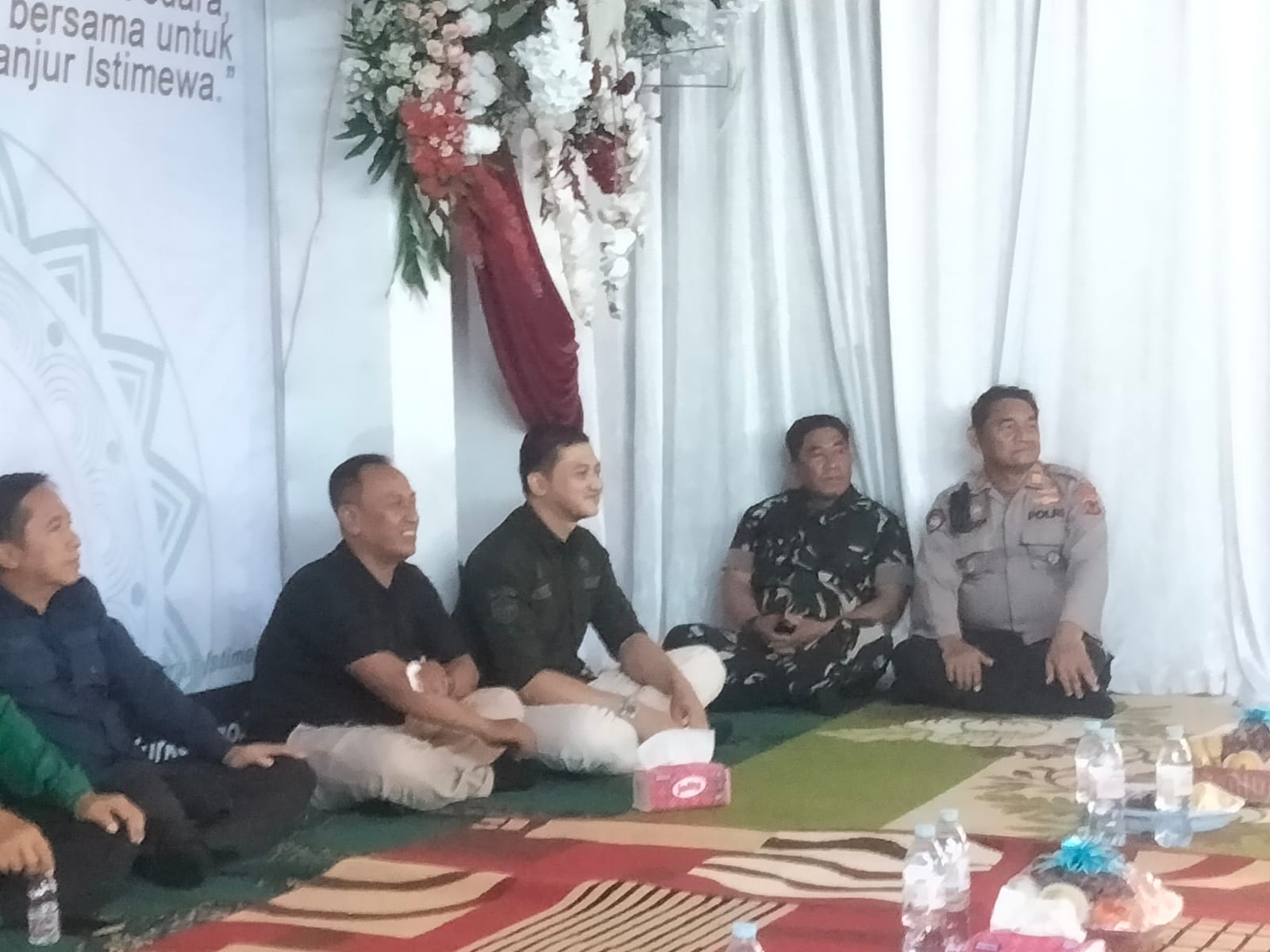 Perkuat Sinergi Kewilayahan, Danramil 09/Ciranjang Kapten Arm Yayan Kawal Giat Rempug Warga Bersama Bupati