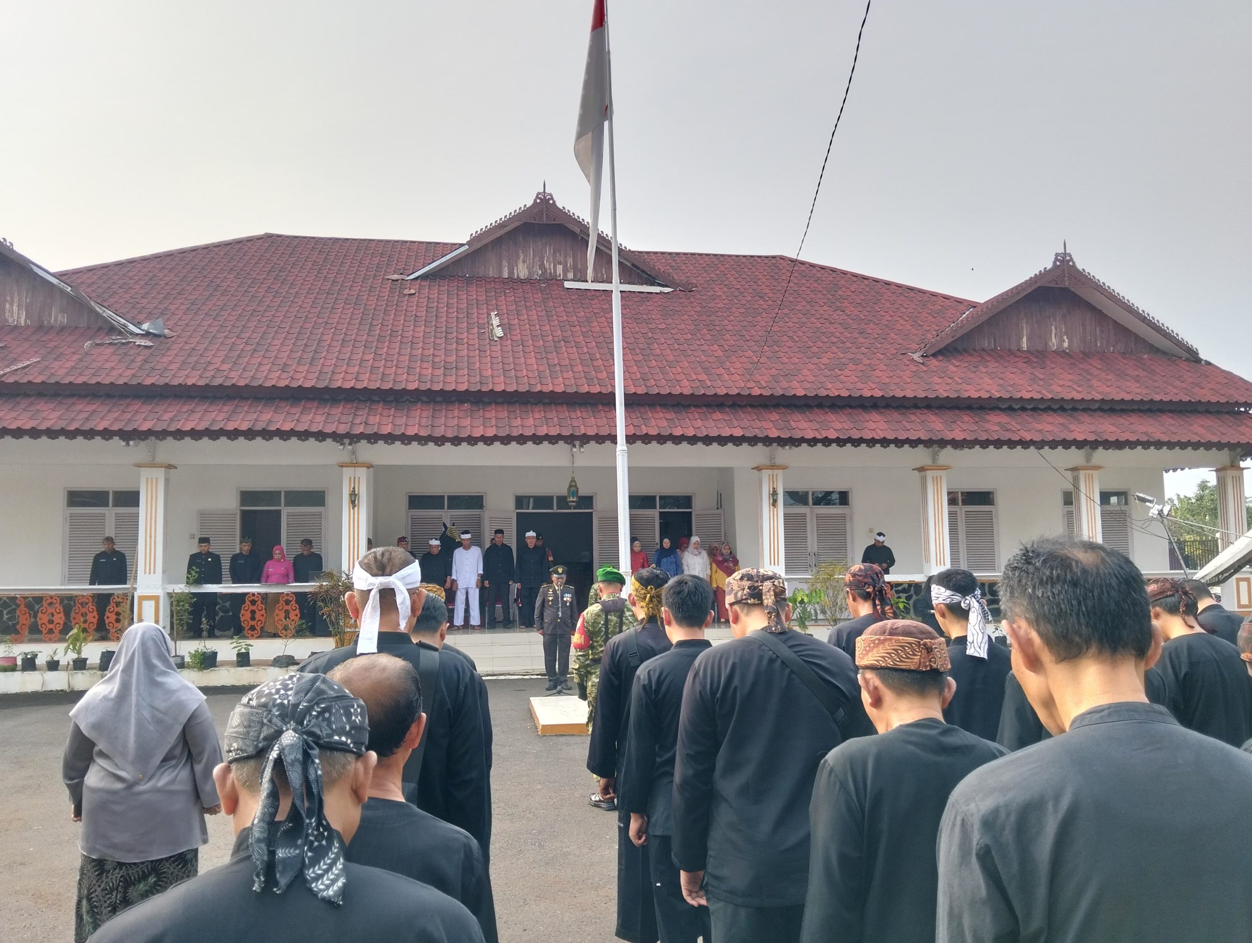 Danposramil 0809/Ciranjang Pimpin Upacara Hari Kebangkitan Nasional ke-118 di Kecamatan Sukaluyu