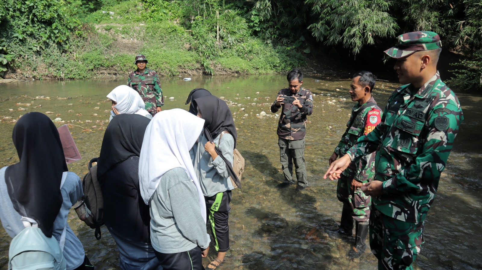 TNI dan Pemdes Sinergi Matangkan Rencana Pembangunan Jembatan Garuda di Wargaluyu